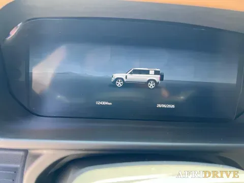 2025 Land Rover Defender 5