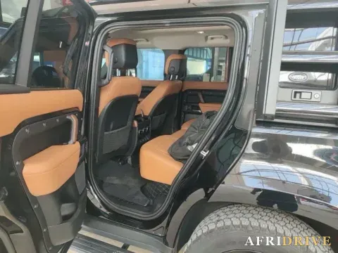 2023 Land Rover Defender 5