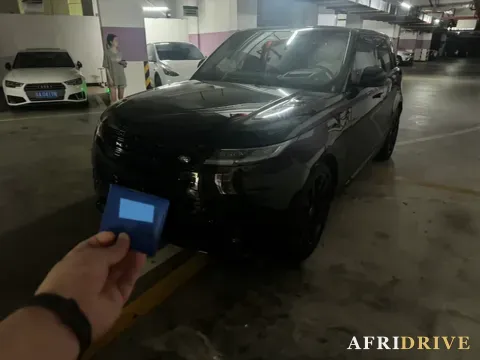 2025 Land Rover Range Rover Sport 4