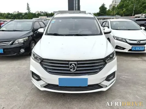 2018 BaoJun 530 2