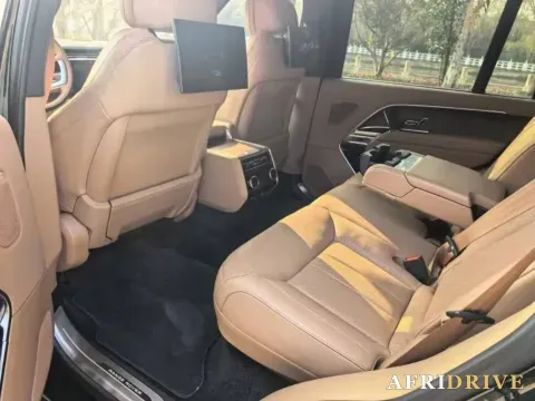 2023 Land Rover Range Rover 2
