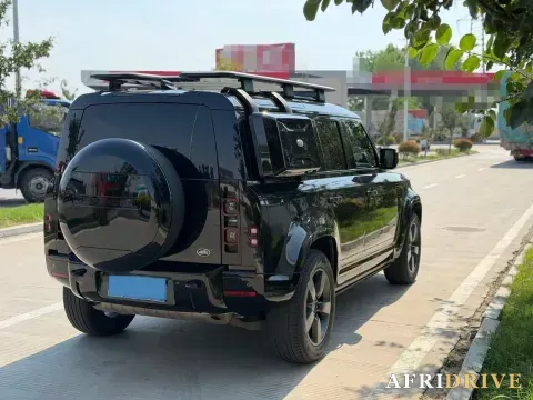 2024 Land Rover Defender 6