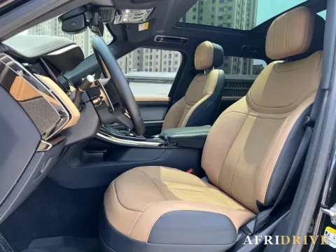 2025 Land Rover Range Rover Sport 4