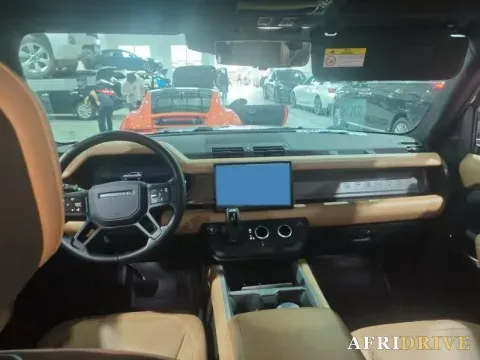2025 Land Rover Defender 5