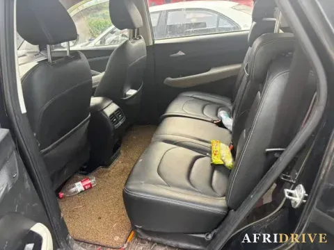 2019 BaoJun 530 3