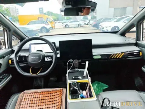 2022 Geely Okavango 3