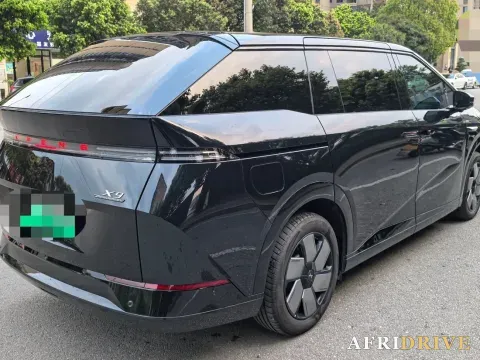 2024 Xpeng X9 6