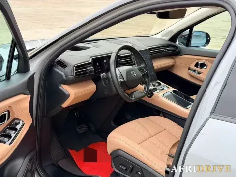 2018 NIO ES8 5