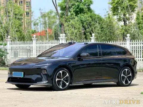 2025 NIO ET5T