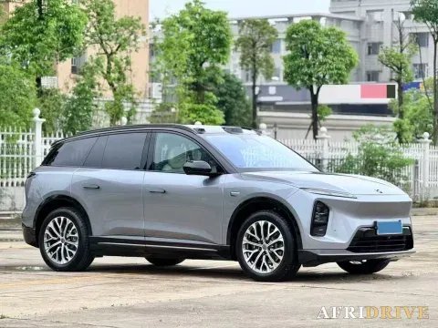 2025 NIO ES6 3