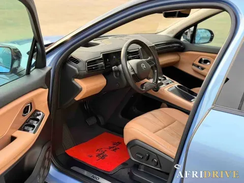 2018 NIO ES8 6