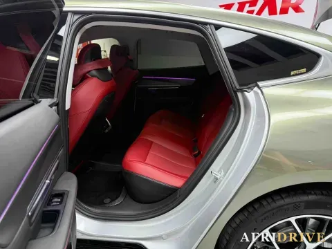 2023 Xpeng P7 6