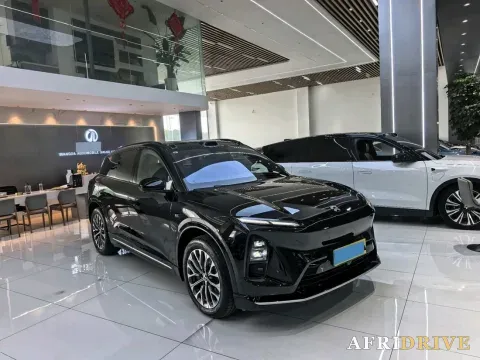 2025 NIO ES6 3