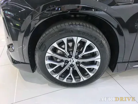 2025 NIO ES6 5