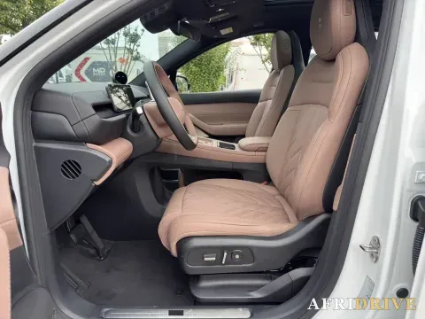 2025 NIO ES6 4