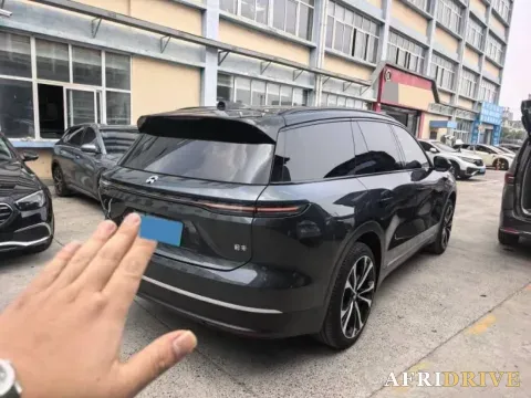 2024 Porsche Macan All-Electric 6
