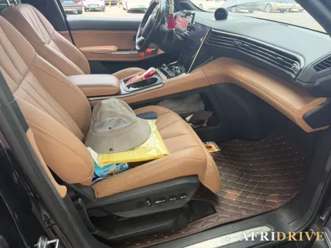 2020 NIO ES8 8