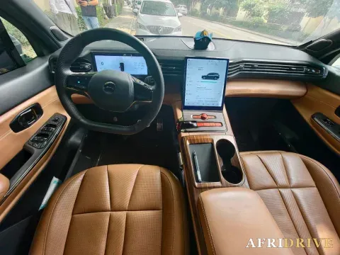 2022 NIO ES8 5