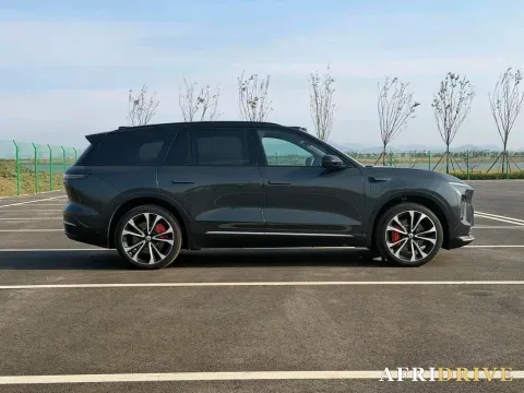 2024 Porsche Macan All-Electric 6