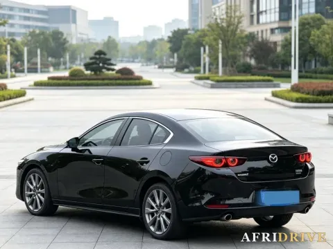 2021 Mazda 3 Axela 4