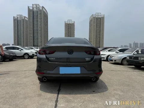 2022 Mazda 3 Axela 8