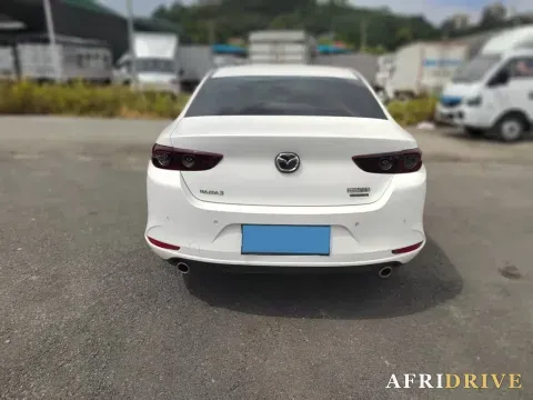 2021 Mazda 3 Axela 8