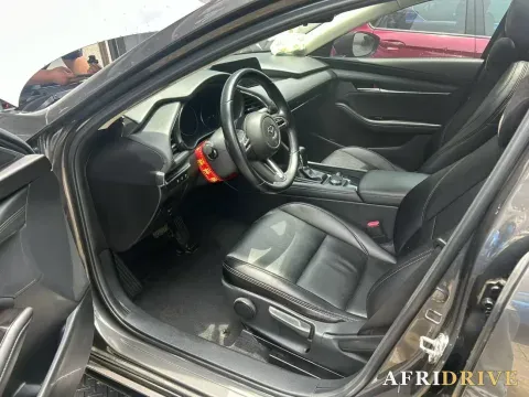 2021 Mazda 3 Axela 3