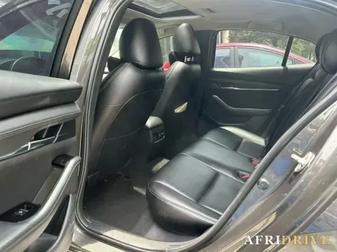 2021 Mazda 3 Axela 5