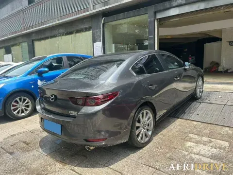 2021 Mazda 3 Axela 8