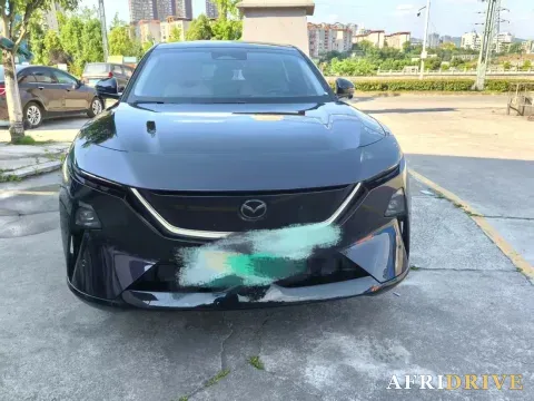 2025 Mazda EZ-60 3