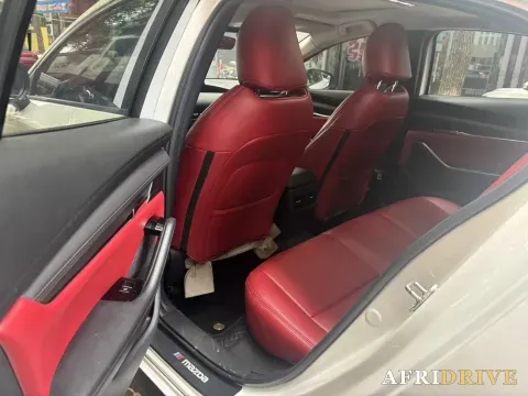 2021 Mazda 3 Axela 3