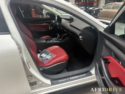 2021 Mazda 3 Axela 6