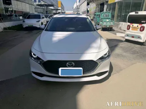 2022 Mazda 3 Axela 2