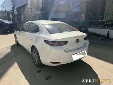 2022 Mazda 3 Axela 4
