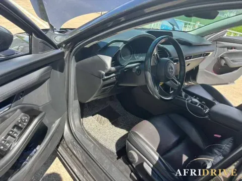 2020 Mazda 3 Axela 3