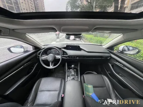 2021 Mazda 3 Axela 6