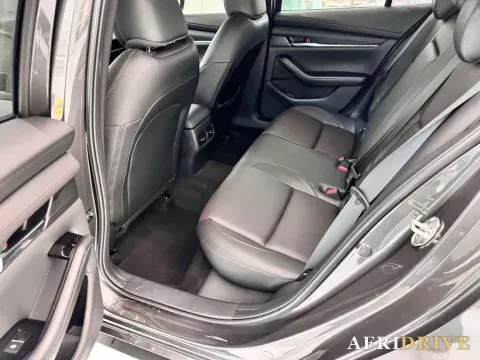 2022 Mazda 3 Axela 6