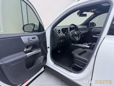 2020 Mercedes-Benz GLB Class 7