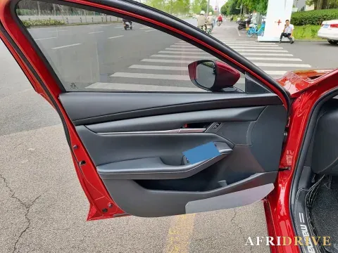 2021 Mazda 3 Axela 4