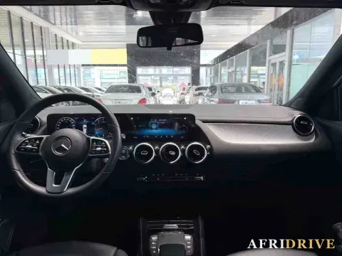 2020 Mercedes-Benz GLA Class 5