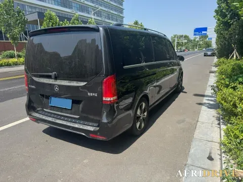 2020 Mercedes-Benz V Class 7