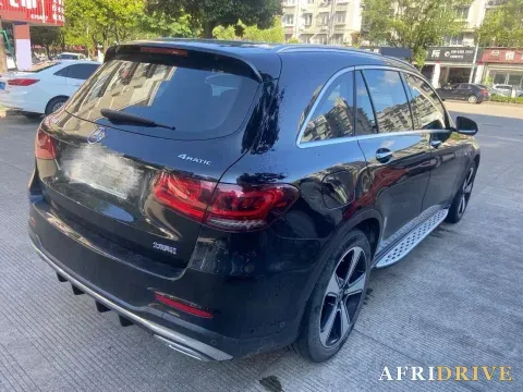 2022 Mercedes-Benz GLC Class 8