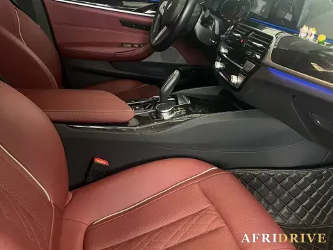 2022 BMW 5 Series 4