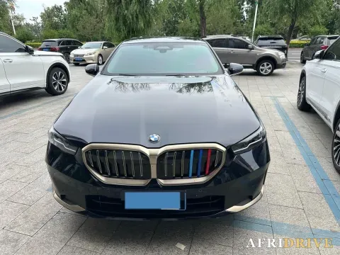 2024 BMW 5 Series 2