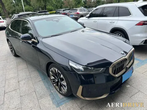 2024 BMW 5 Series 3