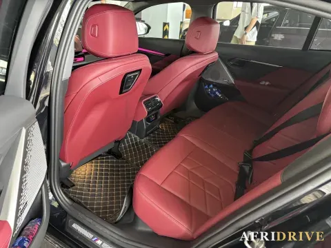 2025 BMW 5 Series 4