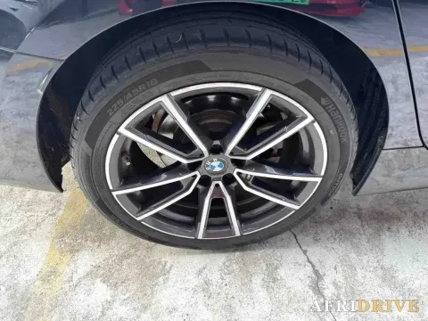 2023 BMW 3 Series 7