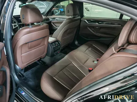 2021 BMW 5 Series 3