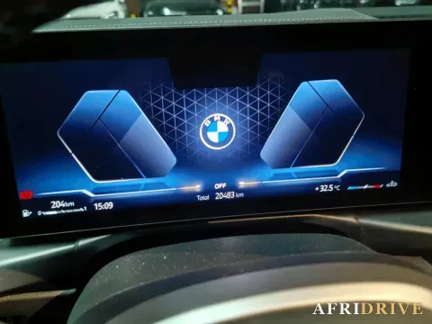 2025 BMW 3 Series 8