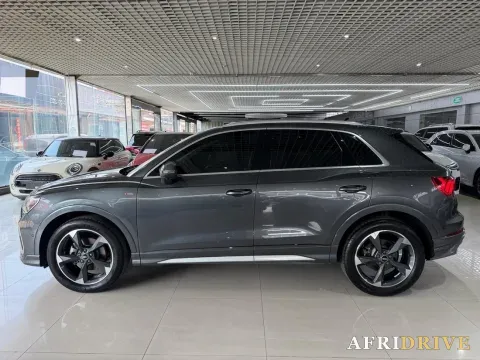 2023 Audi Q3 5